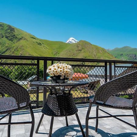 Travel Inn Kazbegi Экстерьер фото