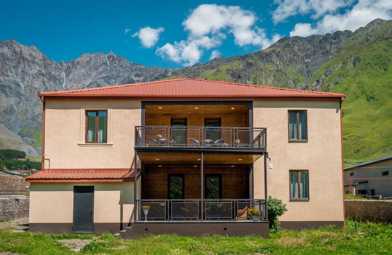 Travel Inn Kazbegi Экстерьер фото