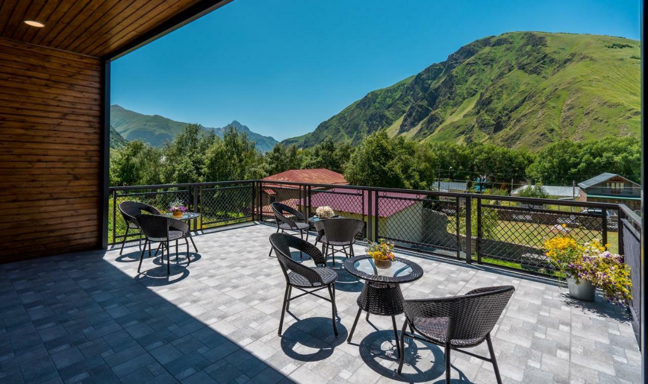 Travel Inn Kazbegi Экстерьер фото